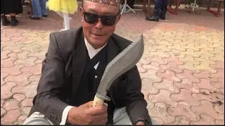 Gorkhey Haat Ma Bhaley Khukuri || Ani Nani Haruko Mobile Chutauney Yantra ll 🤣😉🙃🙏❤️