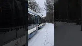 Amsterdam Tram 25 arrival on snowy weather | GVB CAF Urbos 100 #tram #tramspotting