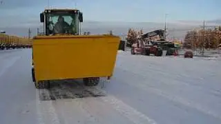 Trejon Optimal sandspridare SP2500 p&aring; Volvo L70