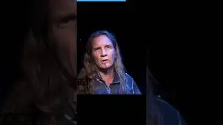 Do you use a noise gate with your microphone? Whitesnake's Joel Hoekstra does and loves it!