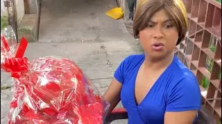 Le mandan un regalo en san Valentín a Evelia (nuevo pretendiente )