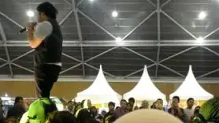Chirul perform Hadirnya Dirimu