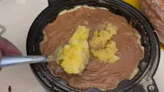 AMAZING Chocolate & Pineapple Waffles/QUICK and EASY Dessert! Only 10 mins to COOK!! #foodie #easy