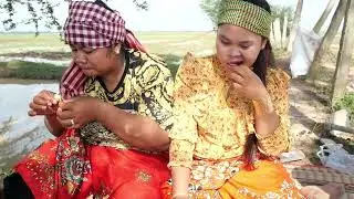 Eat crab, how cooking crab and find crab on field -​ ការញុំក្ដាមនៅវាលស្រែ​និងកាចំអិន​​ក្ដាម​