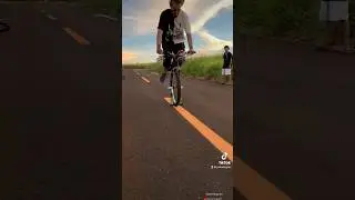 RL de bike - &eacute; a melhor brincadeira do mundo #rl #bike #grauderua #toguro #shorts