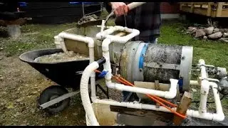 Bucket Trommel Gold! with the New Silicone KING Sluice