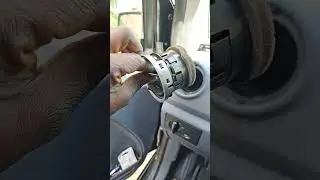 how to remove air vent in 2012 ford transit connect xl