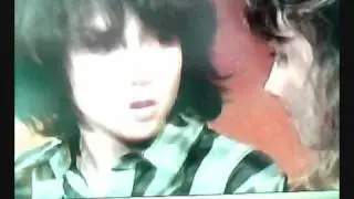 kissing scene (oparation mojo)