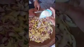 #pakorarecipe #pakorarecipe #pakoralover #food #indianfood #nature #ekmotahathighumechala #indig