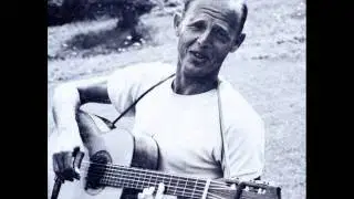 Richard Dyer-Bennet sings 