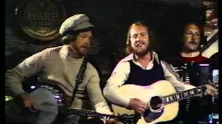 IRISH ROVERS RETURN - Black Velvet Band