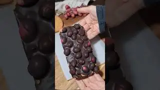 Grape & Cookie Chocolate Bark &ndash; Quick & Easy Treat! #shorts