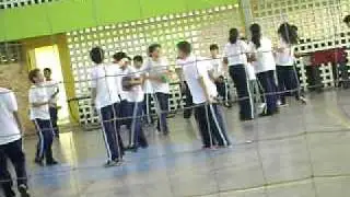 Diretora do colégio provecto 