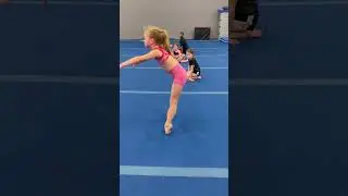 My Toes Don&rsquo;t Do This! 😳 #Shorts #Dance