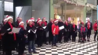 City Chorus sing in Letchworth Garden City