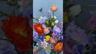 New fav color palette unlocked 🔓 #flowers #bouquet #wedding #florist #poppies #daffodil #sweetpea
