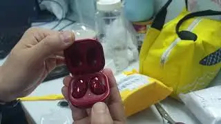 Unbox h&agrave;ng LazGlobal h&agrave;ng quốc tế GalaxyBuds Lazada flash sale. Chờ hơi l&acirc;u nhưng chất lượng tốt