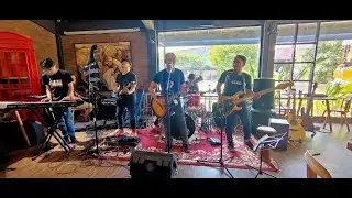 D'Ariek - Sing Mungkin (Official Music Video Text)