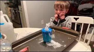 Day 31: Xander's Science Show