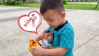 Monkey Puka is always protected and loved by Khang