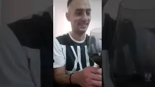 IOSCA BEA SI SE DISTREAZA LA MAXIM