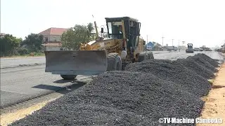 Best Road Building By Motor Grader Spreading Gravel With Roller Soil Compactor គ្រឿងចក្រធ្វើផ្លូវ