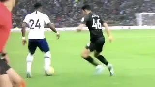 Serge Aurier Nutmeg Vs Brighton
