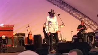 Trace Adkins concert at the Arcadia Arboretum June 16, 2018