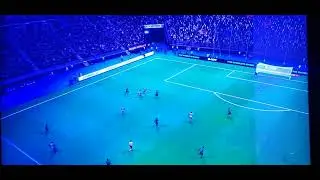Alan Velasco para el 6-0 del Bayern Munich ante el Borussia Monchedglahbac 