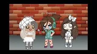 Eu tentando cantar Em ingl&ecirc;s￼ com meus ocs🤣