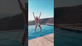 2021.08.23 #mikainstagram stories  Mika having fun in the pool