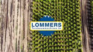 Lommers High clearance tractor with spraying unit for weed control
