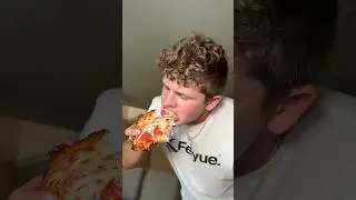 Eating Jets Pizza and doing a cheese pull test!