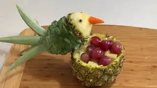 PINEAPPLE DECORATION/3 EASY IDEA FRUIT ART/PINEAPPLE PARROT