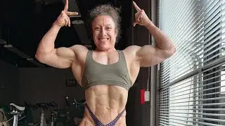 massive muscle girl flexing her muscle | girl flexing | muscle girl