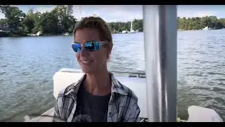 Whaler Outrage 21 self-bailing fish wells