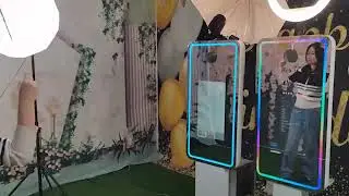 SELF-SERVICE MAGIC MIRROR PHOTO BOOTH