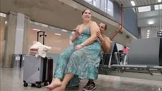 Lap Sitting in the Internation Airport of Rio de Janeiro - Brazil