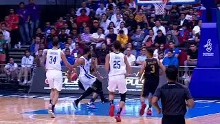 Pringle fakes it and lays it in! | 2019 SEA Games