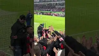 Femijet e heroit Afrim Bunjaku se bashku me tifozat Kuq e Zi