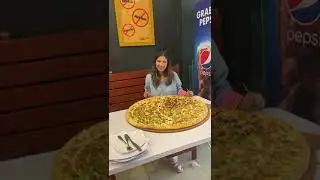 Pakistan's Biggest Pizza