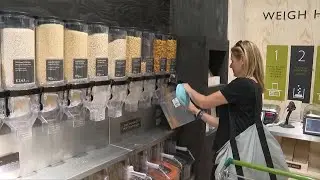 Going 'nude': UK supermarkets test plastic-free zones | AFP