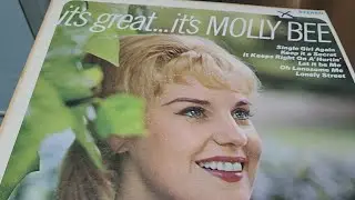 261) 푸른 눈과 금발을 가진 60년대 여가수 중에 숨겨진 아티스트, Molly Bee 가 들려주는 Let it be me 를 LP 로 즐겨보시지요! 