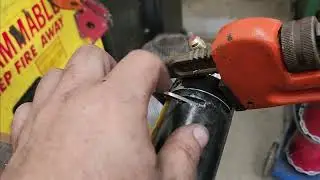 Rotary 2 post Lift - Trick for rebuilding cylinders.