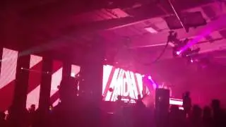 Armin van Buuren - Spectrum (AVB Remix) NYE @ Pier 36 NYC