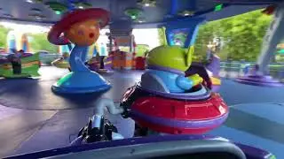 Alien Swirling Saucers POV At Hollywood Studios 