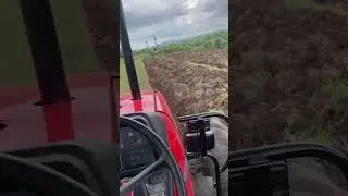 Arando la tierra