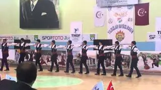 Erzincan Halk Oyunları Kars Grup yarışması