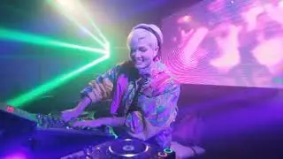 Novi Mundo Gigs Amnesia Club Bandung (Sat Jan 06th 2018)