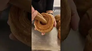 Where croissants meet cookie butter fantasies 🤎 #pastrychef #baking #croissant #biscoff